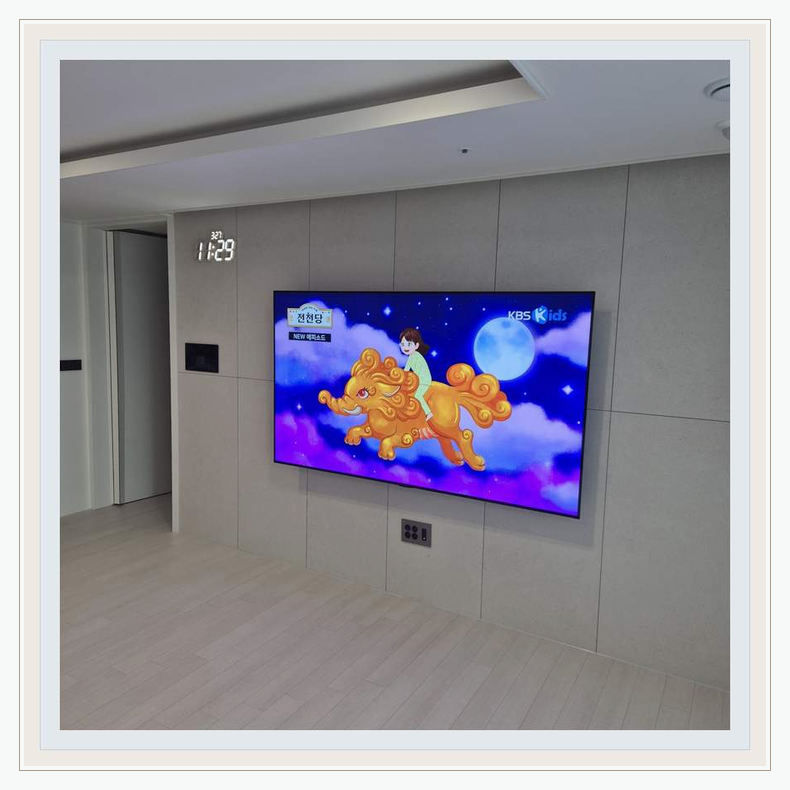 인천 청라 가정 거실 선정리 한 번에 관련 설치 참고 사진 1 · 고정점마다 전달되는 하중을 분산시키는 구조 확인